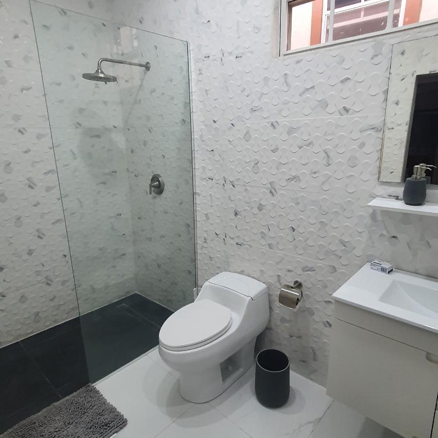 Devachan Apartments Бриджтаун Екстер'єр фото